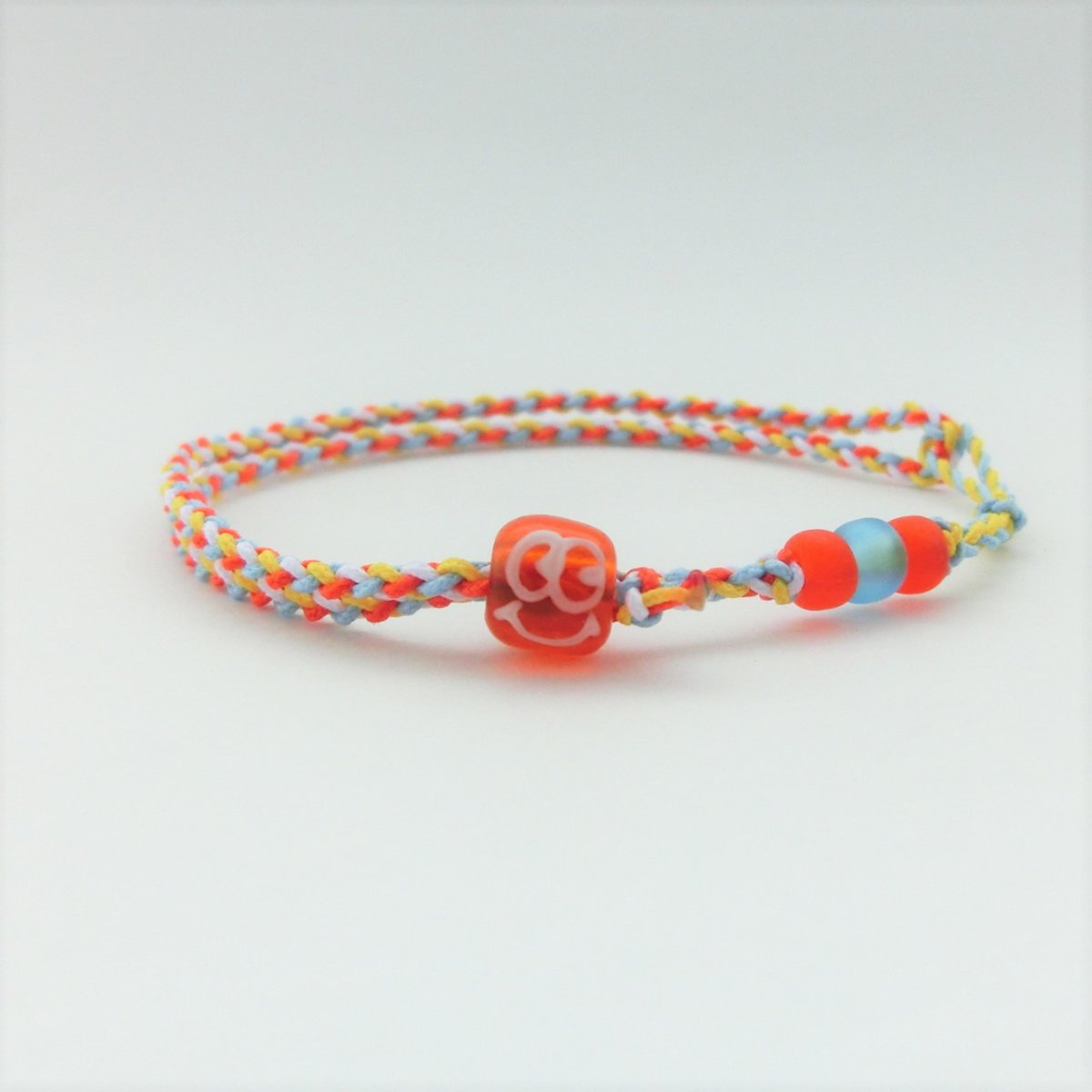 U-PRETZ 2連|ブレスレット・アンクレット|オレンジ×水色×イエロー×ホワイト